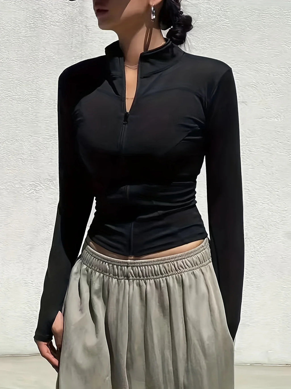 Slim Fit Zip-Up Crop Top Long Sleeve